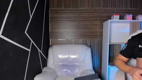 Snapshot of axel_grey_ chatting on September 22, 2025, 12:51 pm axel_grey_ online show from September 22, 2025, 12:51 pm