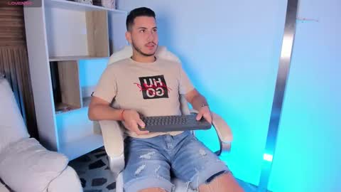 Snapshot of axel_grey_ chatting on September 27, 2025, 12:21 pm axel_grey_ online show from September 27, 2025, 12:21 pm