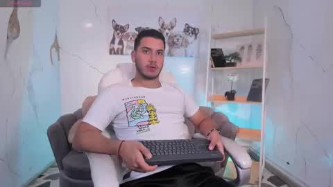 Snapshot of axel_grey_ chatting on November 1, 2025, 12:29 pm axel_grey_ online show from November 1, 2025, 12:29 pm