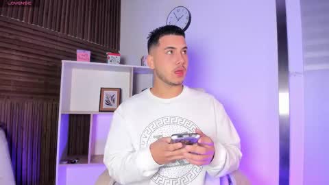 Snapshot of axel_grey_ chatting on November 15, 2025, 12:13 pm axel_grey_ online show from November 15, 2025, 12:13 pm