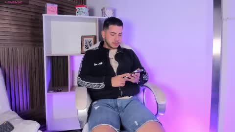 Snapshot of axel_grey_ chatting on November 19, 2025, 12:16 pm axel_grey_ online show from November 19, 2025, 12:16 pm