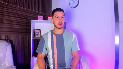 Snapshot of axel_grey_ chatting on November 24, 2025, 12:27 pm axel_grey_ online show from November 24, 2025, 12:27 pm