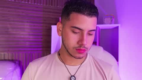 Snapshot of axel_grey_ chatting on December 3, 2025, 12:25 pm axel_grey_ online show from December 3, 2025, 12:25 pm