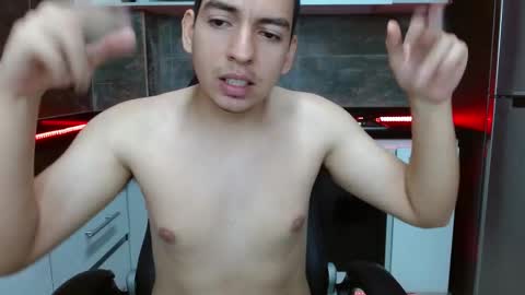 axel_stones_ online show from November 26, 2025, 3:24 pm