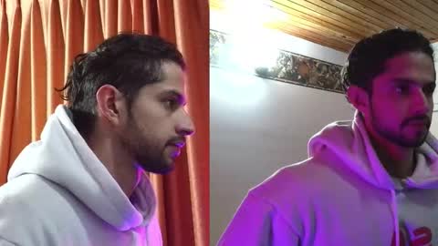 Snapshot of axelcr0ss chatting on September 11, 2025, 12:22 am axelcr0ss online show from September 11, 2025, 12:22 am