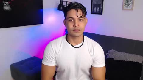 axell online show from October 19, 2025, 10:49 am