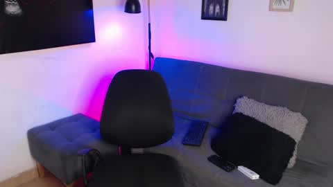 axell online show from November 29, 2025, 1:41 am