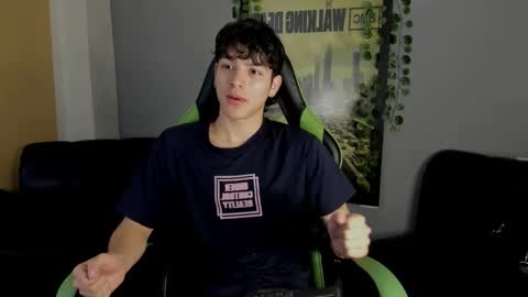 Snapshot of axelraven chatting on December 11, 2024, 1:39 pm Axel Raven online show from December 11, 2024, 1:39 pm