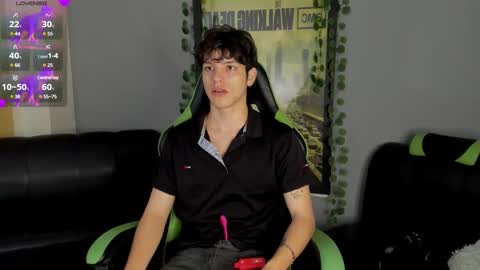 Snapshot of axelraven chatting on December 23, 2024, 2:28 pm Axel Raven online show from December 23, 2024, 2:28 pm