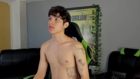 Snapshot of axelraven chatting on December 26, 2024, 5:08 pm Axel Raven online show from December 26, 2024, 5:08 pm