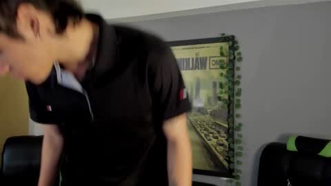 Snapshot of axelraven chatting on December 27, 2024, 5:05 pm Axel Raven online show from December 27, 2024, 5:05 pm