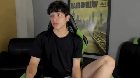 Snapshot of axelraven chatting on January 8, 2025, 1:52 pm Axel Raven online show from January 8, 2025, 1:52 pm