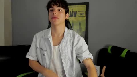 Snapshot of axelraven chatting on January 9, 2025, 1:13 pm Axel Raven online show from January 9, 2025, 1:13 pm