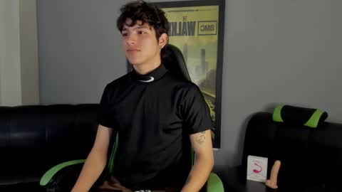 Snapshot of axelraven chatting on January 13, 2025, 4:30 pm Axel Raven online show from January 13, 2025, 4:30 pm