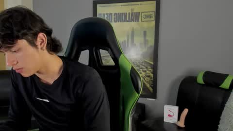 Snapshot of axelraven chatting on January 14, 2025, 5:23 pm Axel Raven online show from January 14, 2025, 5:23 pm