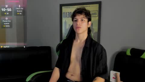 Snapshot of axelraven chatting on January 18, 2025, 2:23 pm Axel Raven online show from January 18, 2025, 2:23 pm