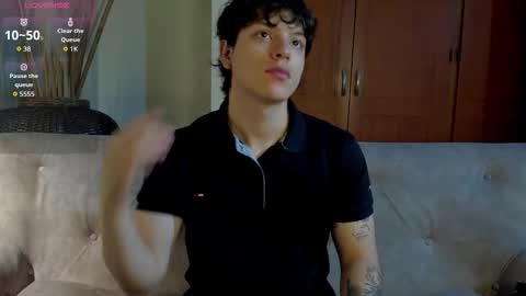 Snapshot of axelraven chatting on September 20, 2025, 2:29 pm Axel Raven online show from September 20, 2025, 2:29 pm