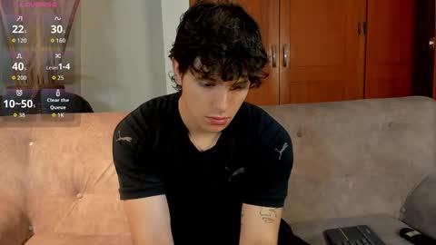 Snapshot of axelraven chatting on October 7, 2025, 1:30 pm Axel Raven online show from October 7, 2025, 1:30 pm