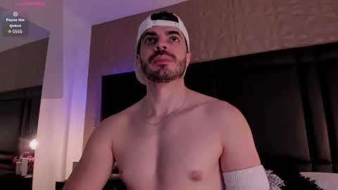 Snapshot of axelthompsom chatting on November 7, 2025, 11:43 am Axel Thompsom online show from November 7, 2025, 11:43 am