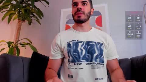 Snapshot of axelthompsom chatting on November 29, 2025, 12:08 pm Axel Thompsom online show from November 29, 2025, 12:08 pm