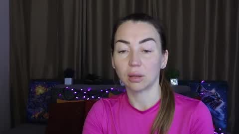 Snapshot of ay_kiss_jully chatting on February 28, 2025, 8:20 am Jully online show from February 28, 2025, 8:20 am