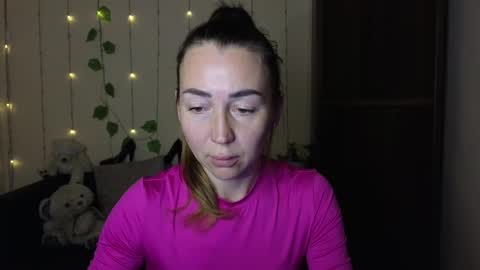 Snapshot of ay_kiss_jully chatting on March 9, 2025, 12:20 pm Jully online show from March 9, 2025, 12:20 pm