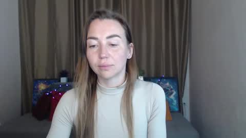 Snapshot of ay_kiss_jully chatting on March 11, 2025, 2:43 am Jully online show from March 11, 2025, 2:43 am