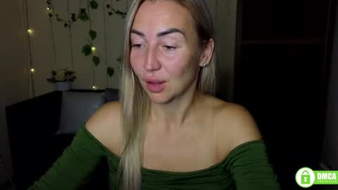 Snapshot of ay_kiss_jully chatting on September 27, 2025, 6:02 pm Jully online show from September 27, 2025, 6:02 pm