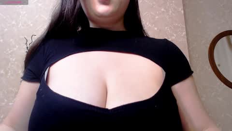 Snapshot of aya_moon chatting on January 9, 2025, 2:43 am Aya Moon online show from January 9, 2025, 2:43 am
