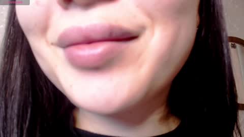 Snapshot of aya_moon chatting on January 9, 2025, 5:44 am Aya Moon online show from January 9, 2025, 5:44 am