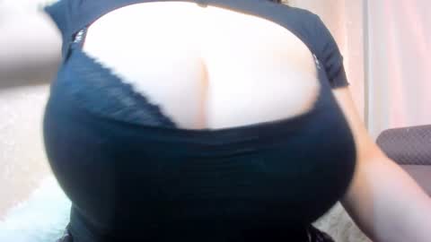 Snapshot of aya_moon chatting on February 4, 2025, 4:26 am Aya Moon online show from February 4, 2025, 4:26 am