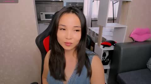 Snapshot of aya_moon chatting on September 10, 2025, 5:18 am Aya Moon online show from September 10, 2025, 5:18 am
