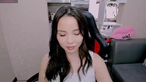 Snapshot of aya_moon chatting on September 30, 2025, 5:45 am Aya Moon online show from September 30, 2025, 5:45 am