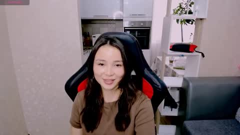 Snapshot of aya_moon chatting on October 9, 2025, 5:27 am Aya Moon online show from October 9, 2025, 5:27 am