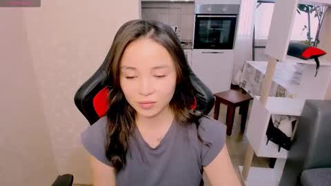 Snapshot of aya_moon chatting on October 16, 2025, 5:19 am Aya Moon online show from October 16, 2025, 5:19 am