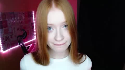 Snapshot of ayanagrrace chatting on December 15, 2025, 7:51 pm Aya online show from December 15, 2025, 7:51 pm