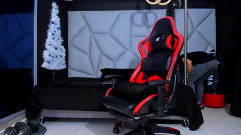 Ayden Miller online show from December 16, 2024, 4:45 am