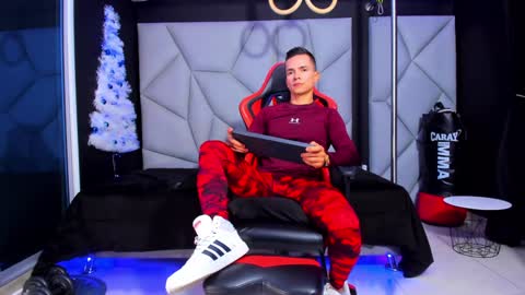 Ayden Miller online show from December 22, 2024, 5:12 am