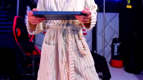 Ayden Miller online show from January 6, 2025, 2:04 am