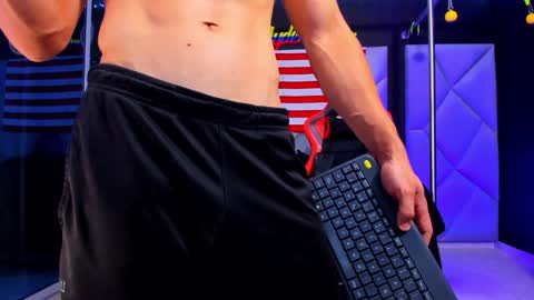 Ayden Miller online show from February 3, 2025, 4:46 am