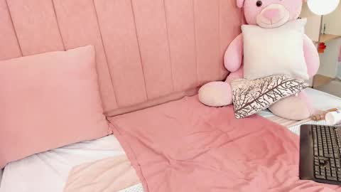 Ayelen Spacee online show from November 30, 2025, 9:52 pm