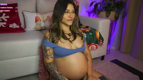 Snapshot of ayralee chatting on November 13, 2025, 1:48 am Ayra L online show from November 13, 2025, 1:48 am