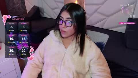 Snapshot of aysel_27 chatting on September 25, 2025, 11:41 pm Aysel online show from September 25, 2025, 11:41 pm