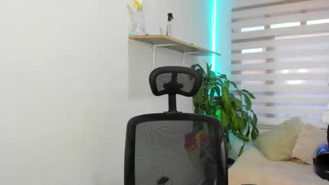 Snapshot of aysha_winxx chatting on October 15, 2025, 11:10 am aysha_winxx online show from October 15, 2025, 11:10 am