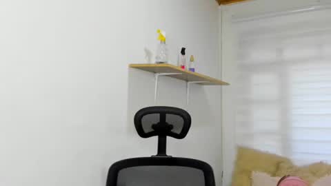 Snapshot of aysha_winxx chatting on October 17, 2025, 11:24 am aysha_winxx online show from October 17, 2025, 11:24 am