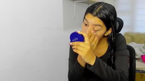 Snapshot of aysha_winxx chatting on October 21, 2025, 11:33 am aysha_winxx online show from October 21, 2025, 11:33 am