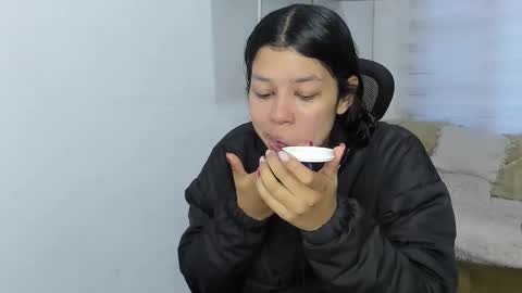 Snapshot of aysha_winxx chatting on October 23, 2025, 11:09 am aysha_winxx online show from October 23, 2025, 11:09 am