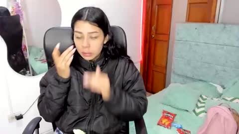 Snapshot of aysha_winxx chatting on November 6, 2025, 3:40 am aysha_winxx online show from November 6, 2025, 3:40 am