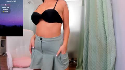 Ayumi online show from December 18, 2024, 1:23 pm