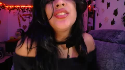Snapshot of azaaharziz chatting on March 7, 2025, 1:31 am Azahar online show from March 7, 2025, 1:31 am